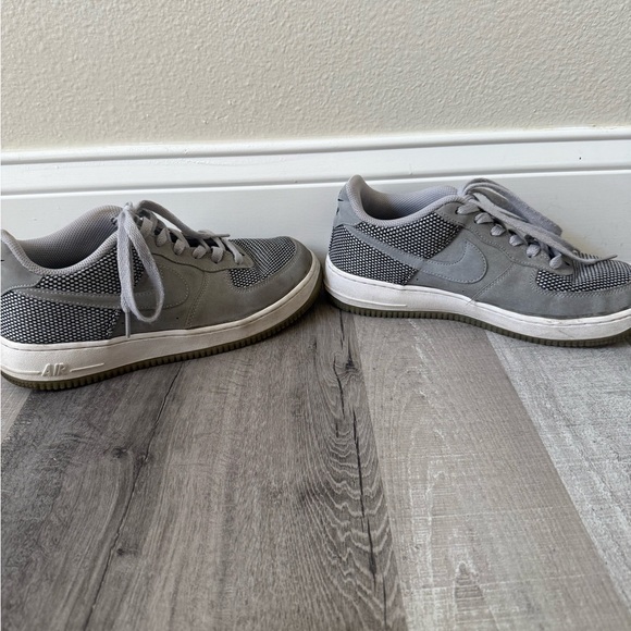Gray Nike Air Force 1 Sneakers Women’s Size 7 - Picture 2 of 7